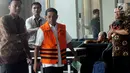 Mantan Menteri Sosial, Idrus Marham tiba untuk menjalani pemeriksaan di Gedung KPK, Jakarta, Jumat (16/11). Idrus Marham diperiksa sebagai tersangka dalam kasus suap kesepakatan kontrak kerja sama pembangunan PLTU Riau-1. (Merdeka.com/Dwi Narwoko)