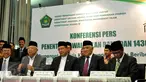 Menteri Agama Lukman Hakim Saifuddin (tengah) memberikan keterangan pers penentuan awal  Ramadan 1436 H, Jakarta, Rabu (16/6/2015). Pemerintah memutuskan tanggal 1 Ramadan 1436 H jatuh pada Kamis, 18 Juni 2015. (Liputan6.com/Andrian M Tunay)