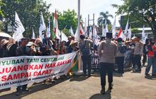 Rayakan Hari Tani Nasional di ATR/BPN Jabar, Petani Sumedang Tolak Perpanjangan HGU PT Subur Setiadi