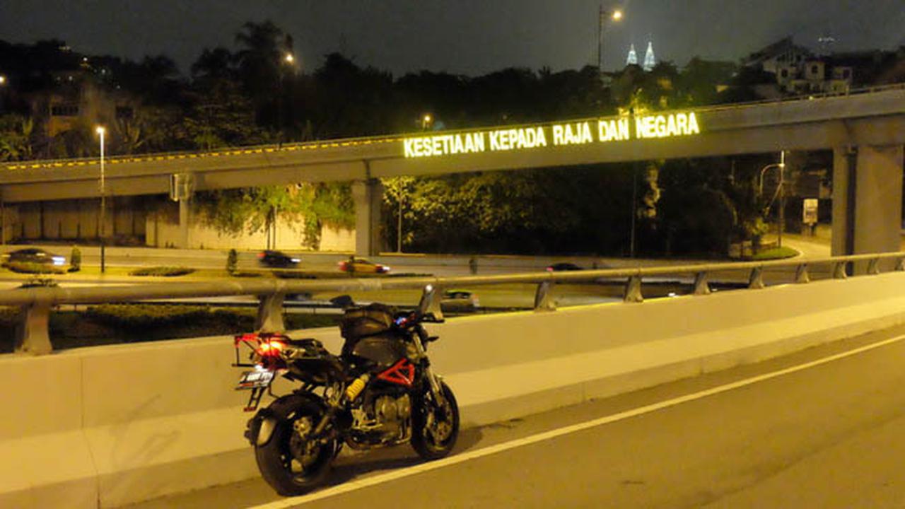 Hari ke-16 Mario Iroth Jelajahi Tiap Sudut Kota di Malaysia