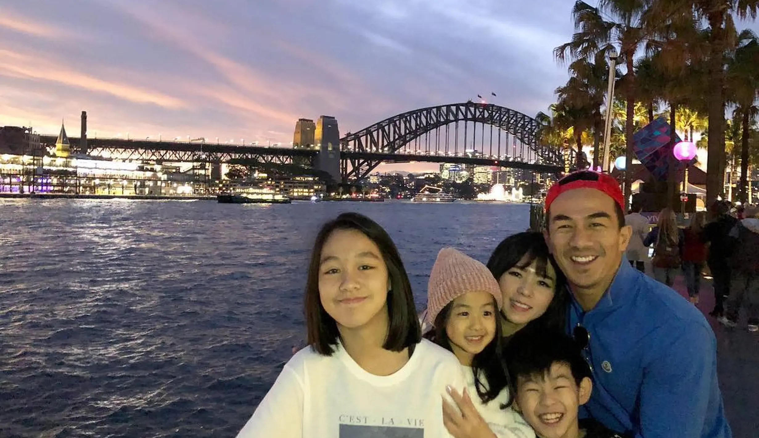 14 Tahun Nikah, Intip Potret Keharmonisan Keluarga Joe Taslim - Photo