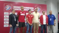 Konferensi pers Indonesia International Basketball Invitationals digelar di ruang media, Indonesia Arena, Jakarta, Kamis (27/7/2023) sore WIB. (Bola.com/Hery Kurniawan)