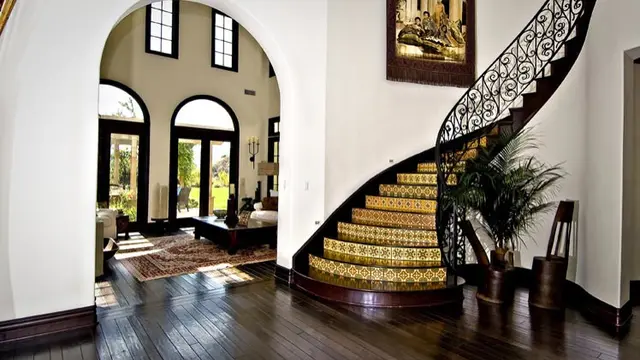 [Bintang] Khloe Kardashian