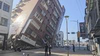 Tangkapan layar dari video TVBS menunjukkan situasi di Hualien, Taiwan, pasca gempa magnitudo 7,5 pada Rabu (3/4/2024). (Dok. TVBS via AP)&nbsp;