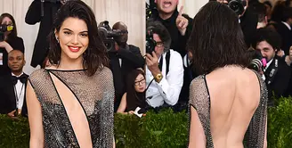 Kendall Jenner hampir telanjang saat menghadiri Met Gala 2017 dengan gaun La Perla. (REX/Shutterstiock/HollywoodLife)