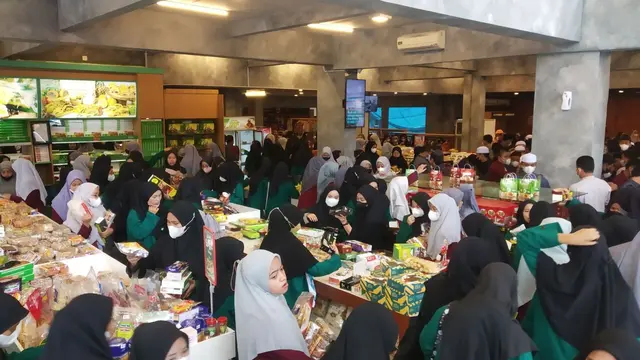 Kehebohan antrian di Malang Strudel