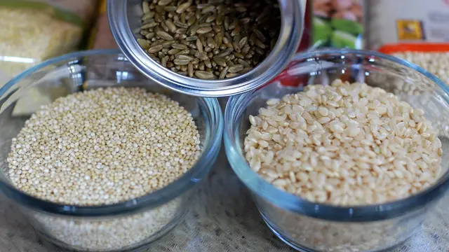 Beras Putih, Hitam, dan Biji Gandum