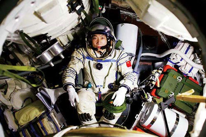 Ketukan Misterius di Angkasa Luar Buat Astronot China Merinding (China.org.cn)