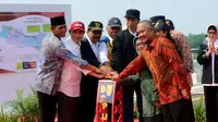 Presiden Joko Widodo meresmikan empat ruas tol yang bagian dari tol Trans Jawa pada Kamis (20/12/2018)