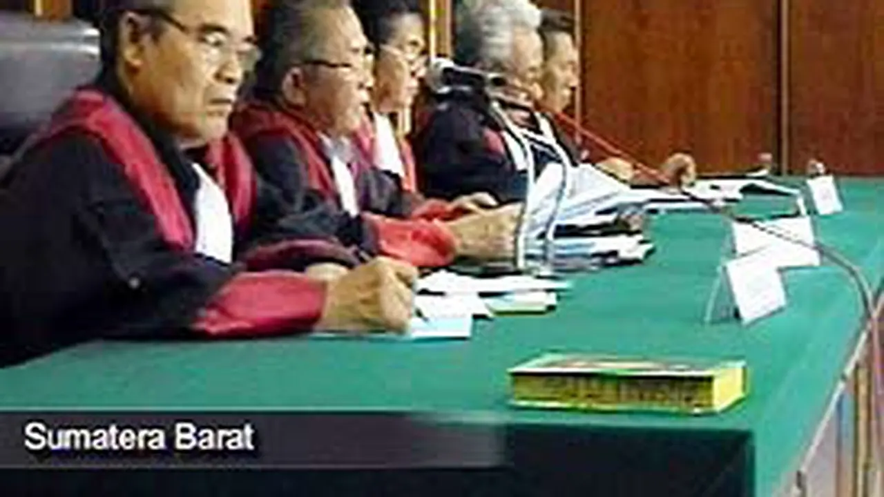 300705aGugatanPilkada2.jpg