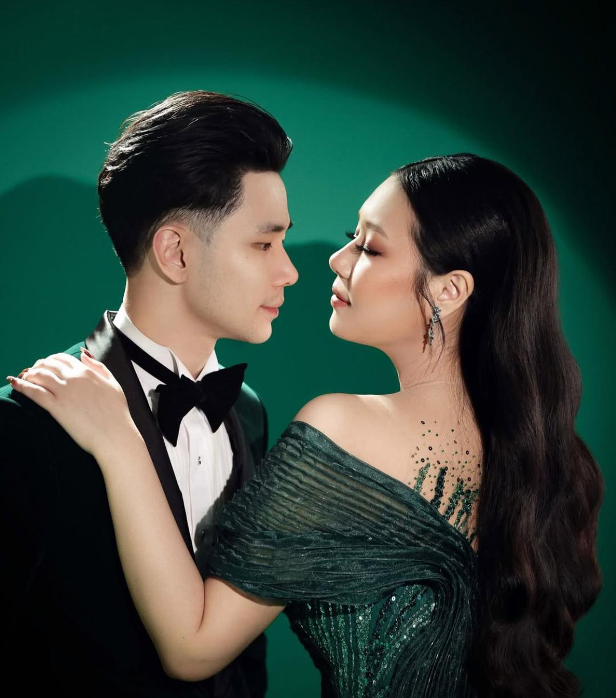 Pemotretan Spesial Valentine Sisca Kohl dan Jess No Limit, Tampil Elegan