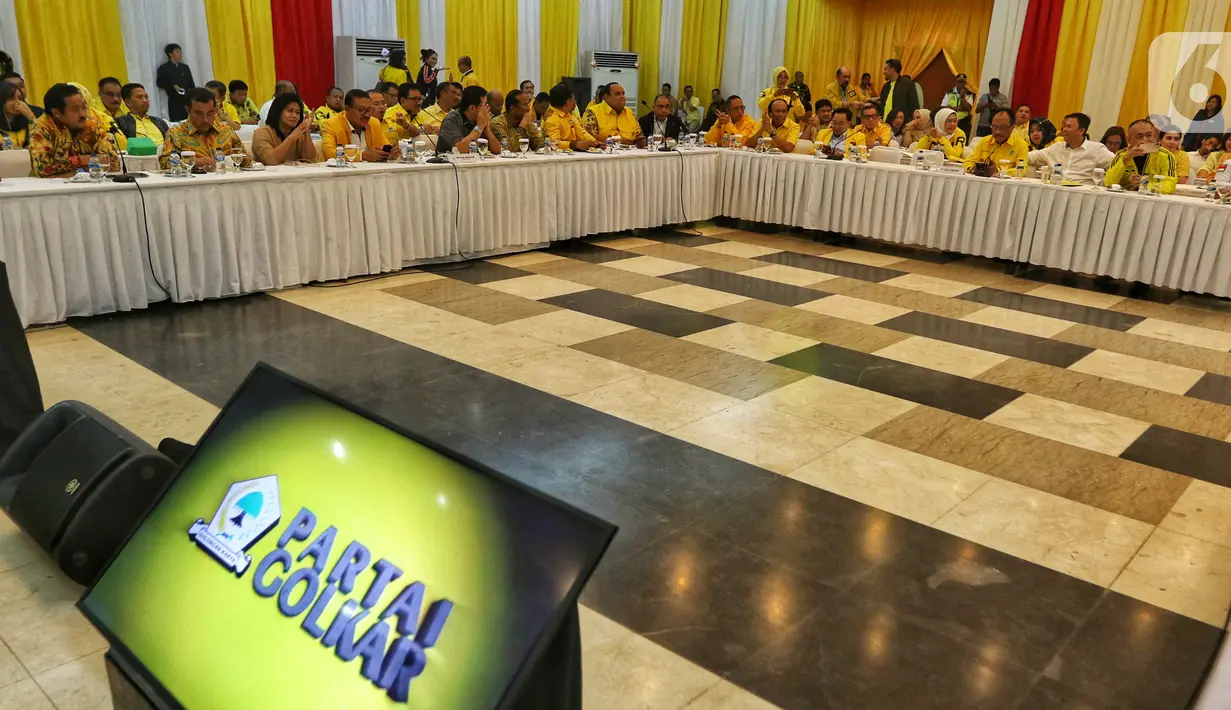 Suasana rapat pleno DPP Partai Golkar di Kantor DPP Golkar, Slipi, Jakarta, Selasa (5/11/2019). Rapat membahas munas untuk memilih Ketua Umum Golkar periode 2019-2024 di Bali pada Desember mendatang. (Liputan6.com/JohanTallo)