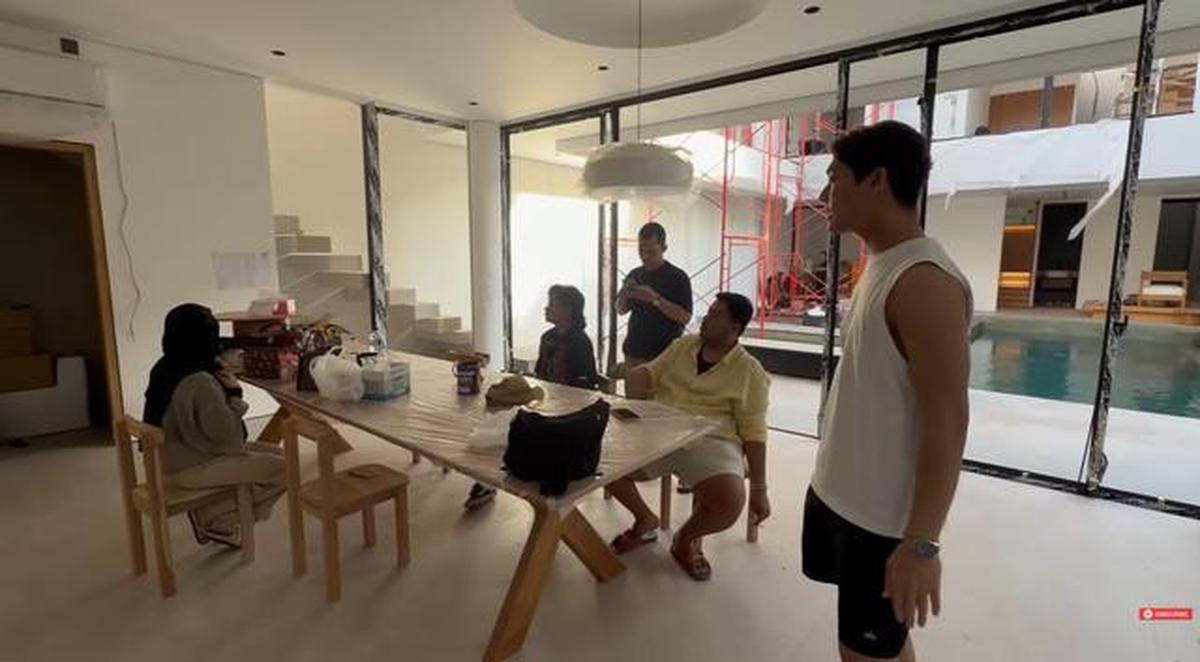 5 Desain Dapur dan Meja Makan Villa Lesti Kejora di Bali, Konsep Minimalis Kontemporer