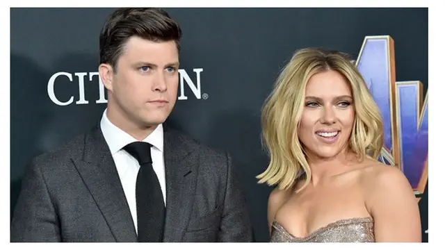 Scarlett Johansson dan Colin Jost