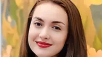 5 Foto Rianti Cartwright yang Awet Muda, Pesonanya Tetap Bersinar di Usia 40 Tahun