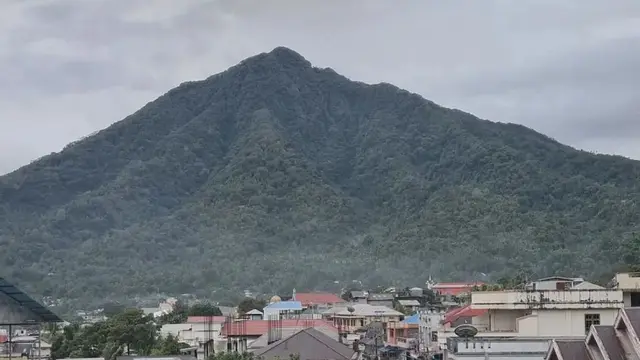 Gunung Tamata di Pulau Siau Sulawesi Utara