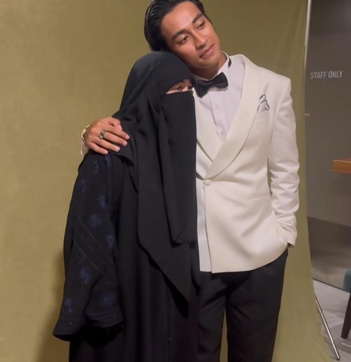 Hadiri Premiere 'A BUSINESS PROPOSAL', Umi Pipik Sampaikan Pesan Menyentuh untuk Abidzar