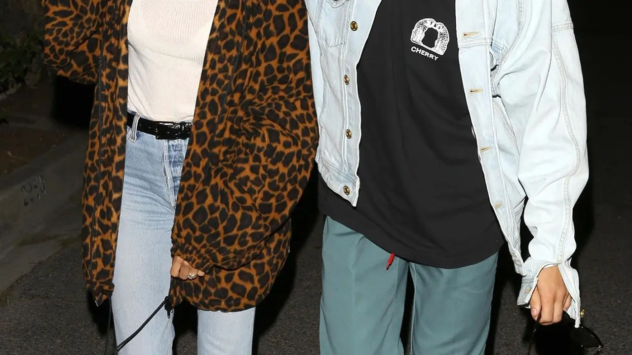 [Bintang] Hailey Baldwin - Justin Bieber