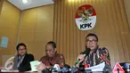 PLT Pimpinan KPK Johan Budi menggelar konferensi pers terkait penetapan Sekjen partai Nasdem, Patrice Rio Capella (PRC), Jakarta, Kamis (15/10/2015). Penetapan terkait pemeriksaan lanjutan kasus bansos sumatra utara. (Liputan6.com/Helmi Afandi)