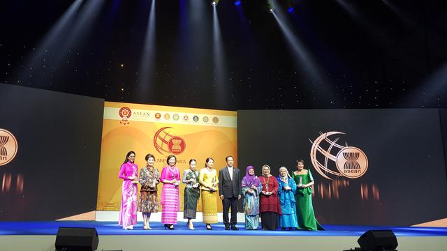 Founder PT Paragon Technology and Innovation Raih Penghargaan di ASEAN Business Award (ABA) 2019