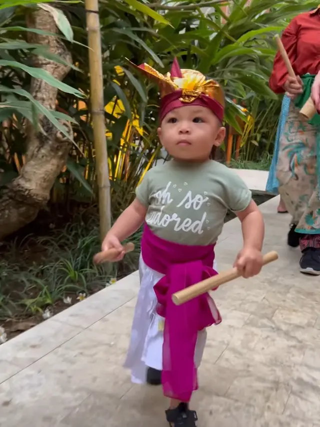 Issa atau baby Izz putra Nikita Willy dan Indra Priawan. (Foto: Instagram/indpriw)