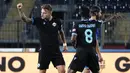 Ciro Immobile sukses menjadi eksekutor untuk menaklukkan Guglielmo Vicario. Skor 3-1 bertahan hingga babak kedua usai. Lazio pun menempati posisi kedua di klasemen pekan pertama, kalah selisih gol dengan Inter Milan di pucuk klasemen. (Foto: LaPresse via AP/Marco Bucco)