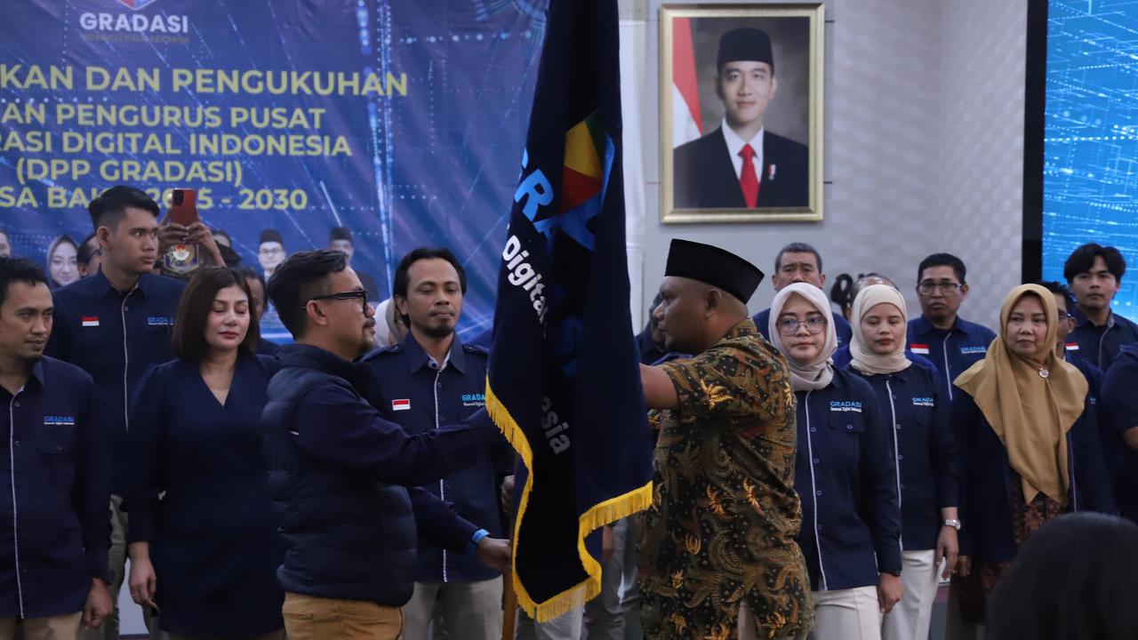 Dave Laksono Lantik Pengurus DPP GRADASI 2025–2030, Tegaskan Komitmen DPR RI