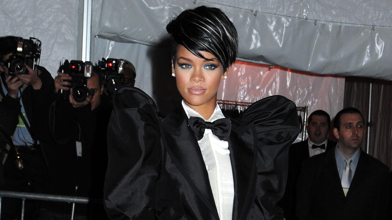 [Fimela] Kostum Rihanna di Met Gala