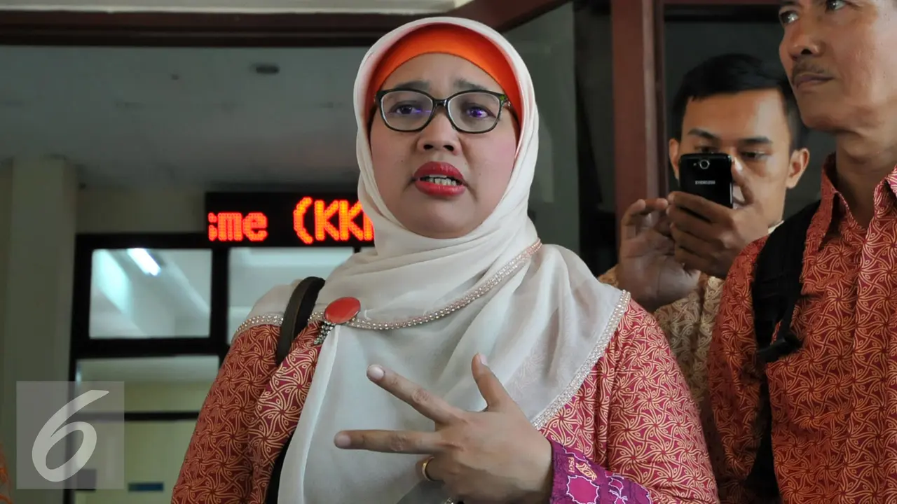 20160107-Kepsek-SMAN-3-Jakarta-Retno-Listyarti-YR