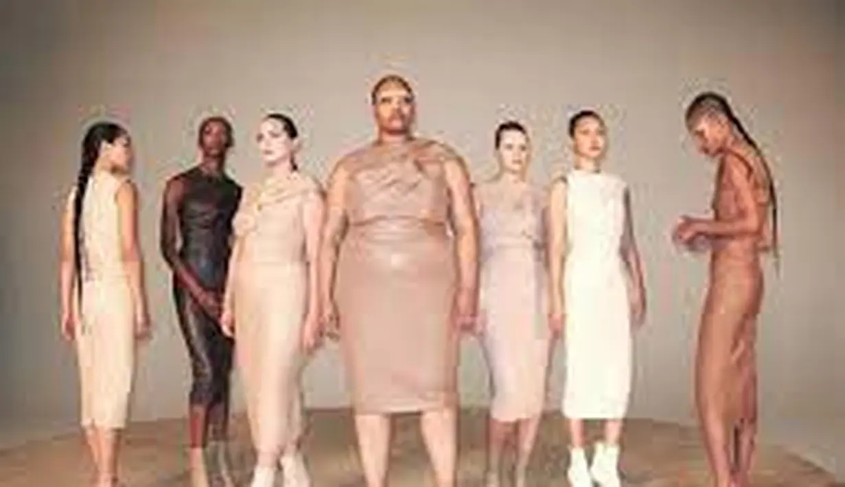 Koleksi ini hadir bermula dari persahabatan antara Kim Jones sang direktur kreatif dari Fendi dan Kim Kardashian. (Foto: Fendi)