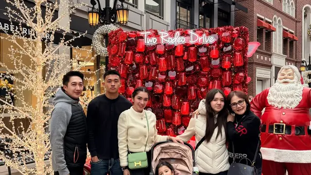 Padu Padan Jaket Pastel Angel Karamoy Saat Liburan di Amerika Serikat