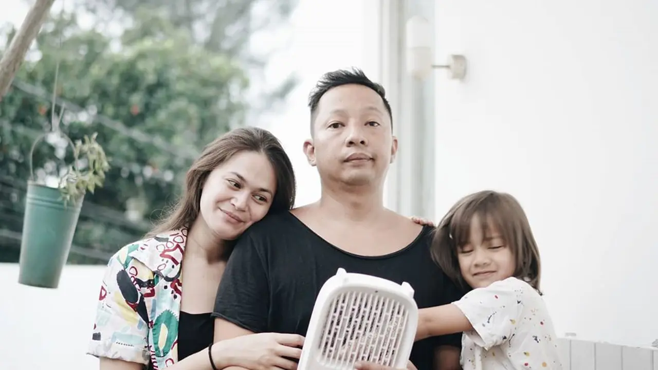 Ringgo Agus Rahman dan Sabai Morscheck