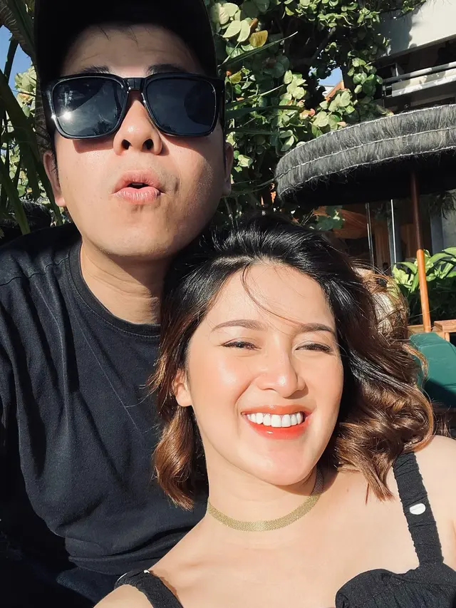 Perut Makin Buncit, Ini 7 Momen Rosiana Dewi Jalani Baby Moon di Bali