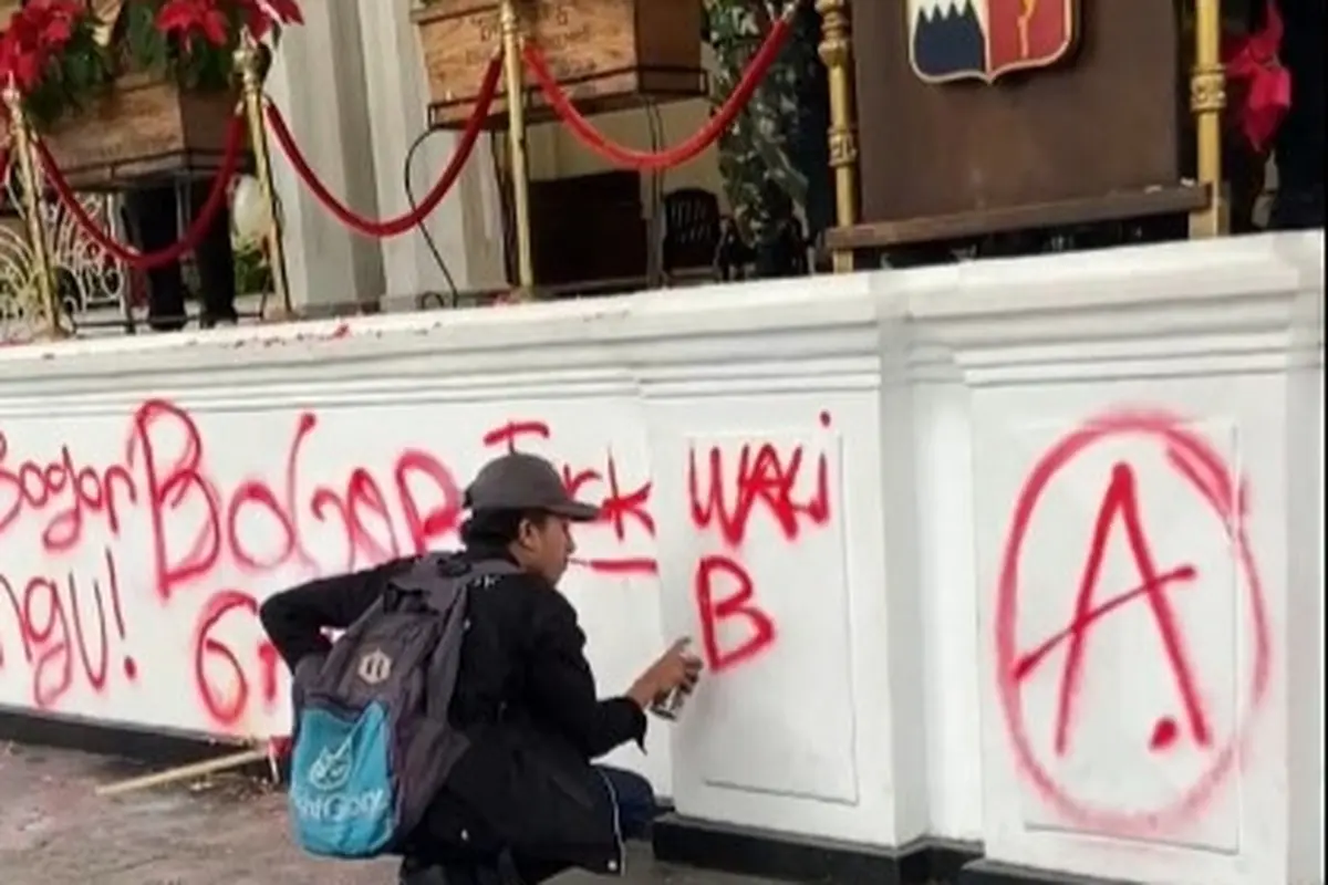 Aksi vandalisme di Balai Kota Bogor