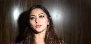 Sudah tidak sedikit, artis yang banting stir ke dunia politik. Bahkan beberapa sudah berhasil menduduki kursi-kursi penting di pemerintahan. Seperti apa komentar Cut Keke tentang fenomena ini?