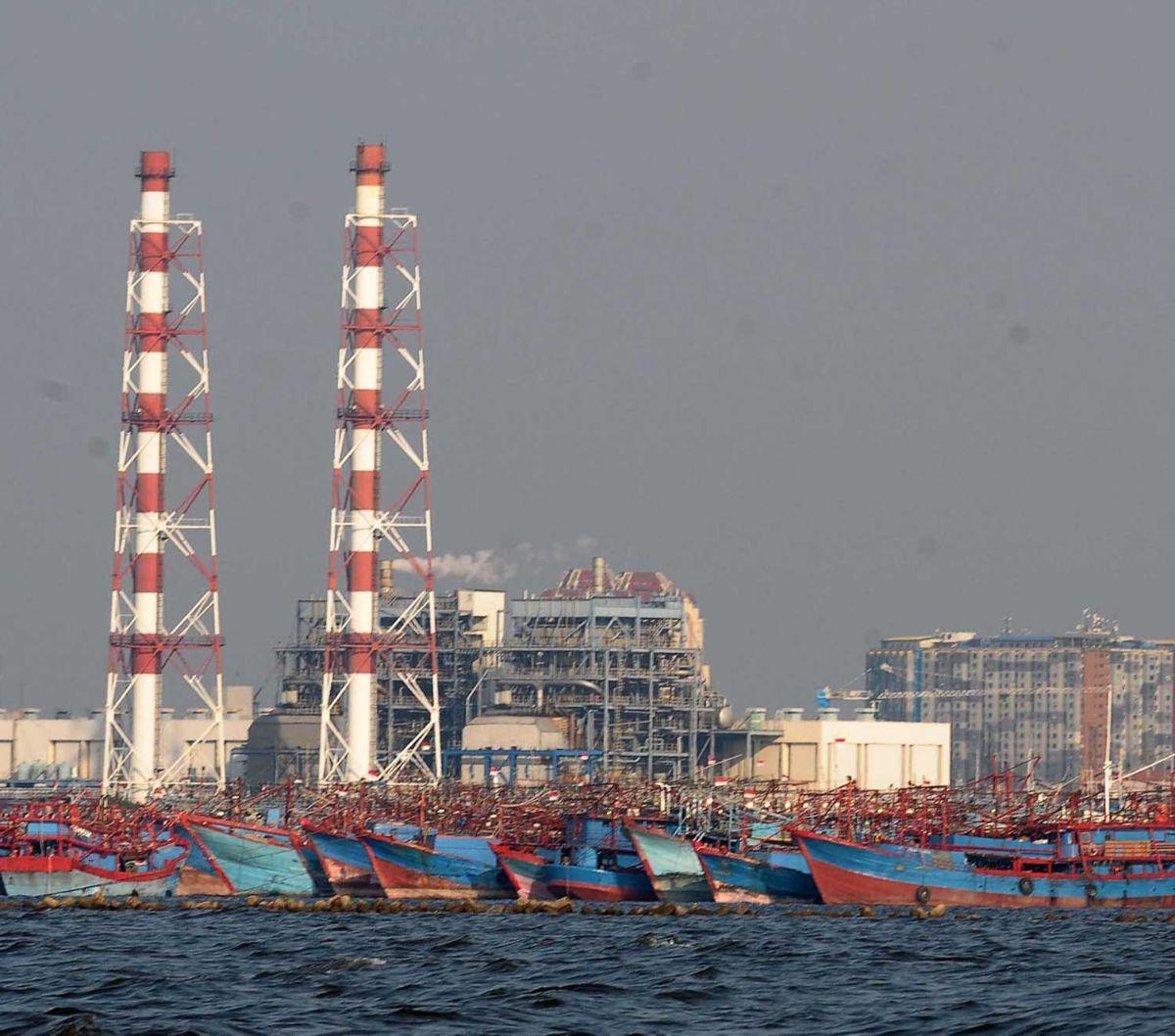 Sebelumnya, nelayan Muara Angke hanya perlu melaut sejauh 15 mil.