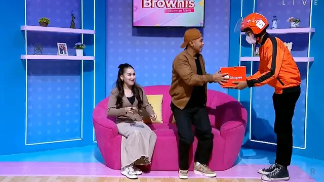 Garansi Tepat Waktu Hadir di Shopee, Begini Reaksi Girang Ayu Ting Ting, Komeng, dan Lesti Kejora