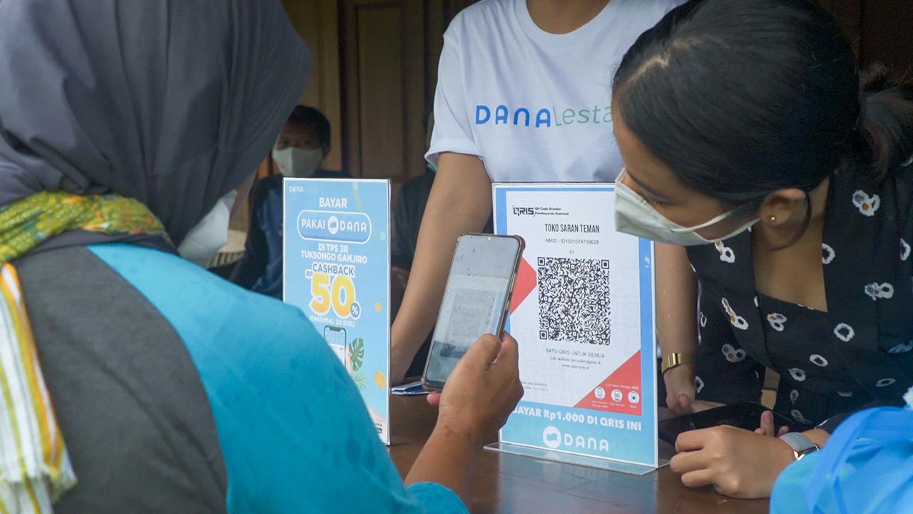 Peduli Lingkungan, DANA Ajak Milenial Ubah Sampah Jadi Saldo DANA