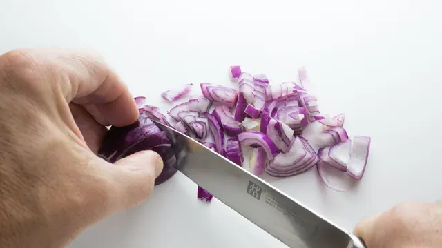 Memanfaatkan Kandungan Bawang Merah