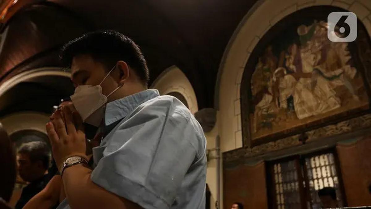 Khidmat, Misa Malam Natal di Gereja Katedral Jakarta