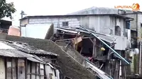 [VIDEO] 5 Rumah di Bantaran Waduk Pluit Ambles Kena Banjir
