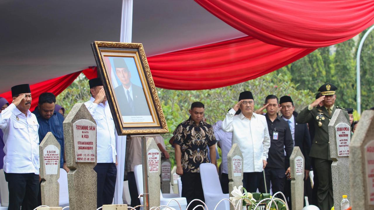 FOTO: Pemakaman Militer Juwono Sudarsono di TMP Kalibata