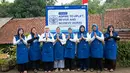 Sejumlah perempuan yang tergabung dalam Kelompok Wanita Tani (KWT) Bina Tani Mysari Pala mengolah potensi pala di Kelurahan Muarasari, Kecamatan Bogor Selatan, menjadi berbagai produk bernilai tambah. Melalui kreativitas dan kerja sama, pala tak lagi hanya dijual dalam keadaan segar, tetapi dikembangkan menjadi sumber peluang ekonomi bagi keluarga dan masyarakat sekitar. (Adv/BRI)