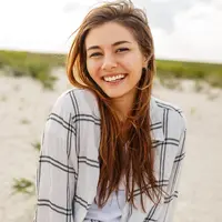 ilustrasi perempuan bahagia/photo created by svetlanasokolova - www.freepik.com