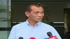Ayah dan ibu Tora Sudiro hadir di Mapolres Polda Metro Jaya untuk mengetahui kondisi anaknya yang kini terancam pidana 5 tahun. 