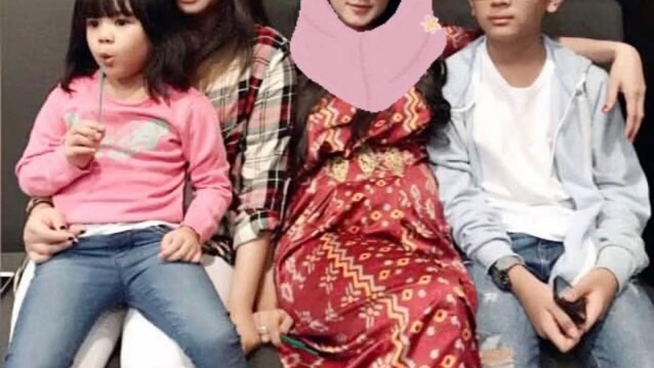 7 Potret Mulan Jameela Kumpul Bareng Keempat Anaknya, Sebut Abis Gaul dengan Teman Sepermainan