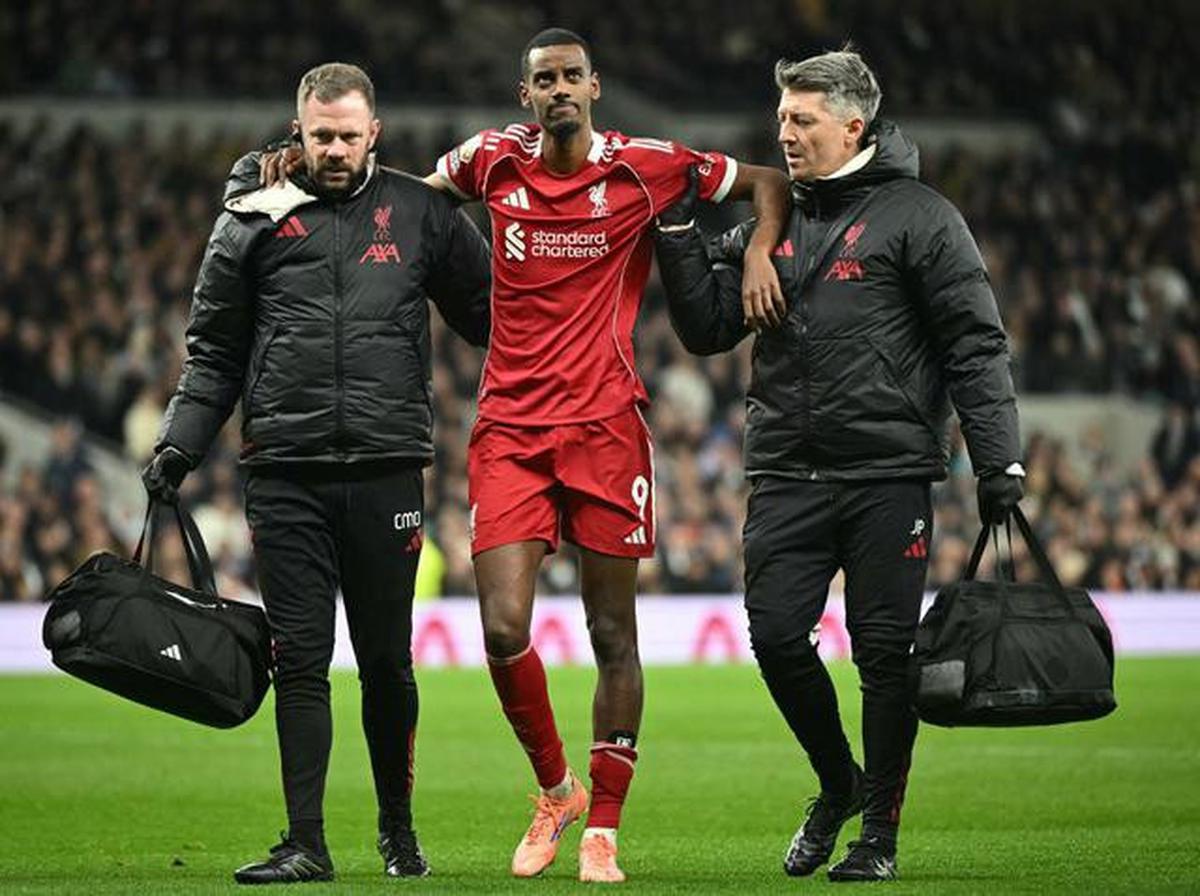 Liverpool Konfirmasi Alexander Isak Alami Patah Tulang Kaki Kiri dan Telah Jalani Operasi