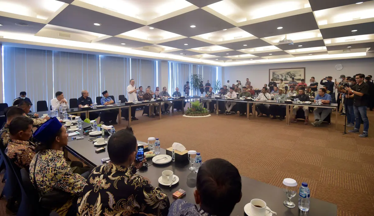 Zulkifli Hasan menambahkan, Kementerian Perdagangan akan melakukan koordinasi dengan instansi terkait agar pasokan tembakau dan cengkih dapat memenuhi kebutuhan industri rokok dengan mengutamakan hasil petani dalam negeri. (Foto: Kementerian Perdagangan RI)
