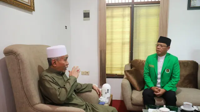 Plt Ketua Umum PPP Muhamad Mardiono bersilaturahmi ke Tuan Guru KH M Wildan Salman di Martapura. (Istimewa)