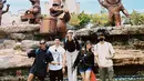 Pernah jalani syuting bersama sebanyak 94 episode dalam sinetron Roda Roda Gila. Ternyata kedekatan para pemain pun masih erat meski sinetron sudah usai. Dalam sebuah kesempatan, para aktor dan aktris ini pun menjalani liburan bersama ke Dunia Fantasi. (Liputan6.com/IG/@estapramanita)